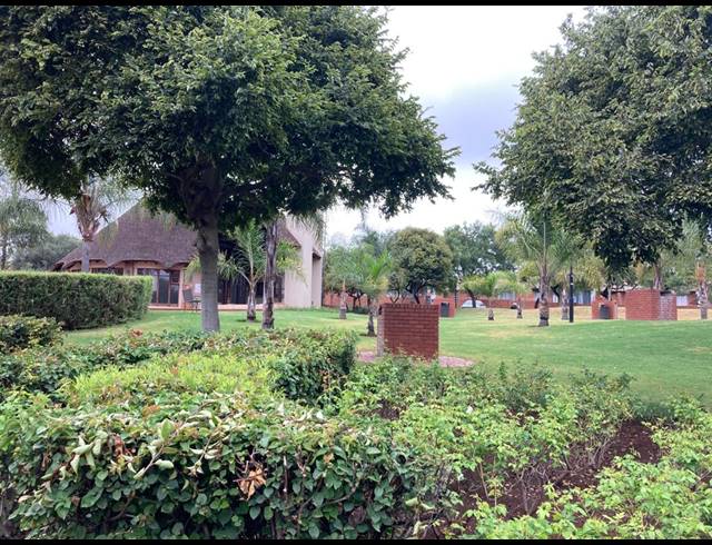 2 BEDROOM APARTMENT TO LET IN MOOIKLOOF RIDGE